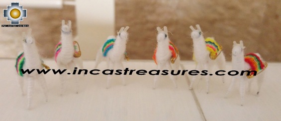 Baby Llamas Clasp-Pins