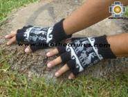 100% Alpaca Wool Fingerless Gloves with Llama Designs black  - Product id: ALPACAGLOVES09-25 Photo02