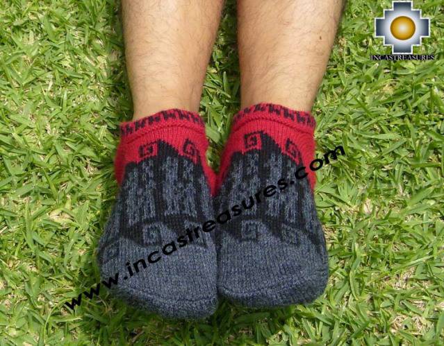 100% Alpaca Socks with designs chachani


 - Product id: ALPACASOCKS09-07




