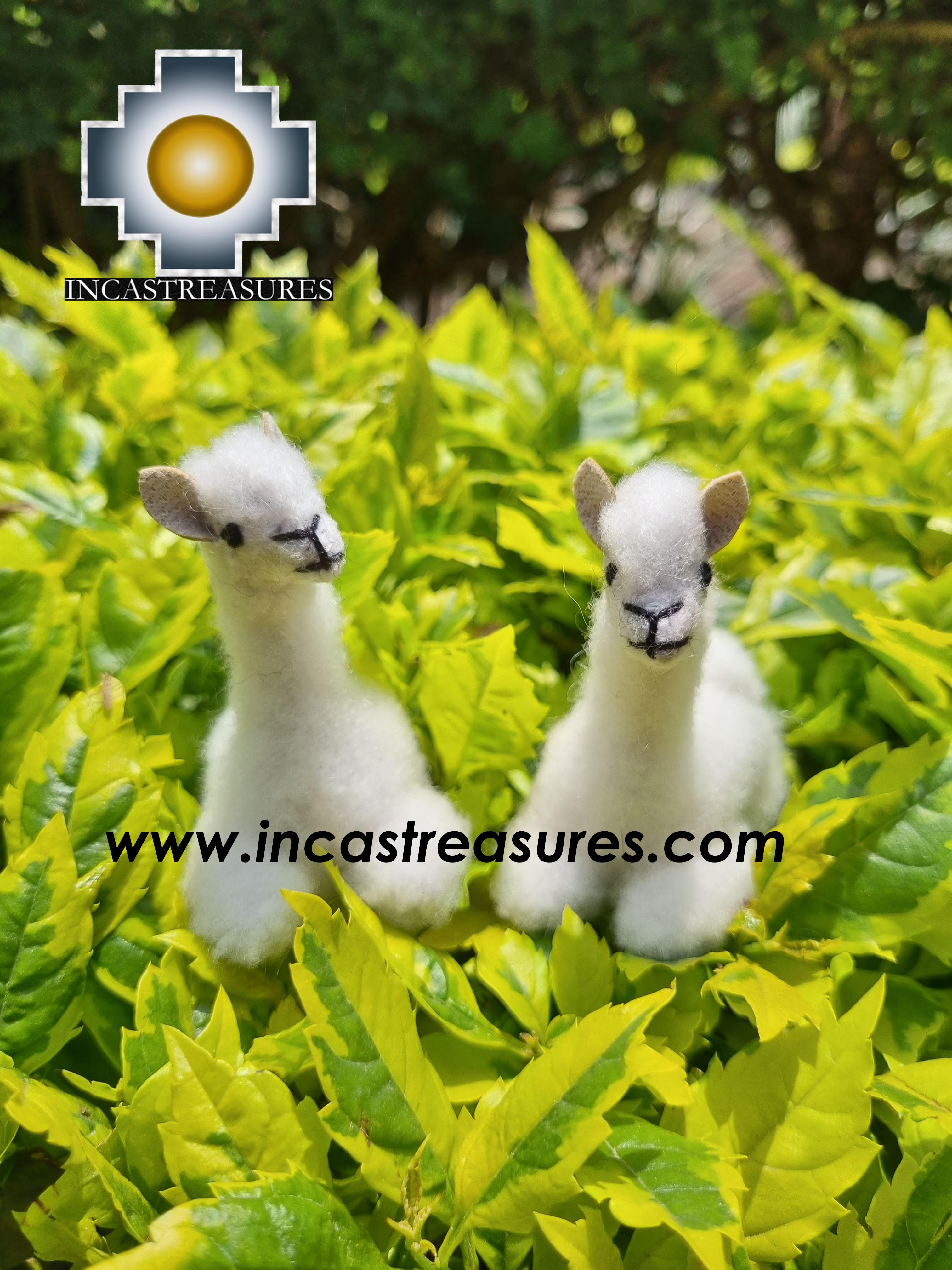 Vicuñita Alfonso Seated - 100% Baby Alpaca / Sheep